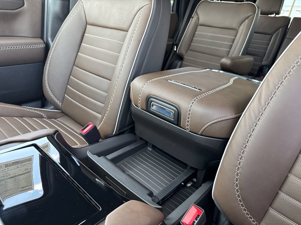 2026 GMC Yukon Denali Ultimate - Photo 57
