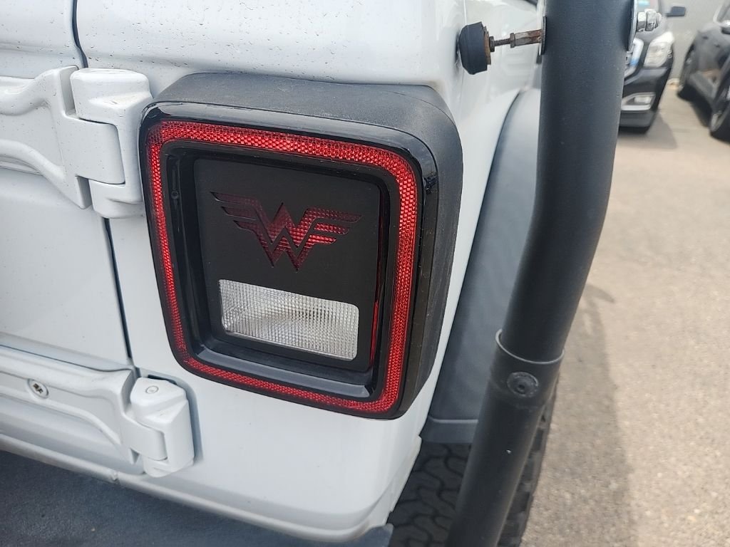 Used 2018 White Jeep Unlimited Sport S image 14