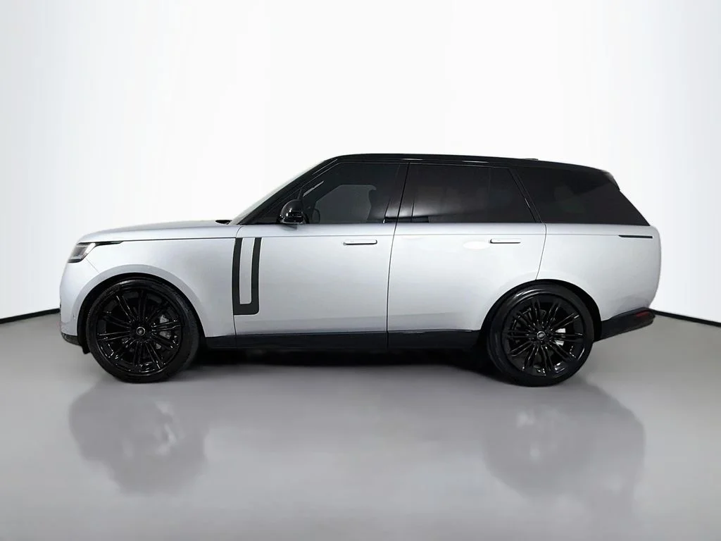 Used 2025 Silver Land Rover SE image 8
