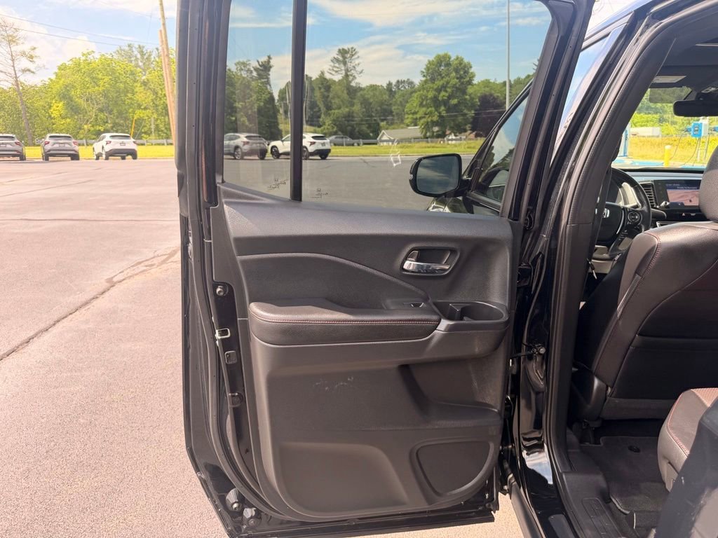 Used 2023 Black Honda Black Edition image 37