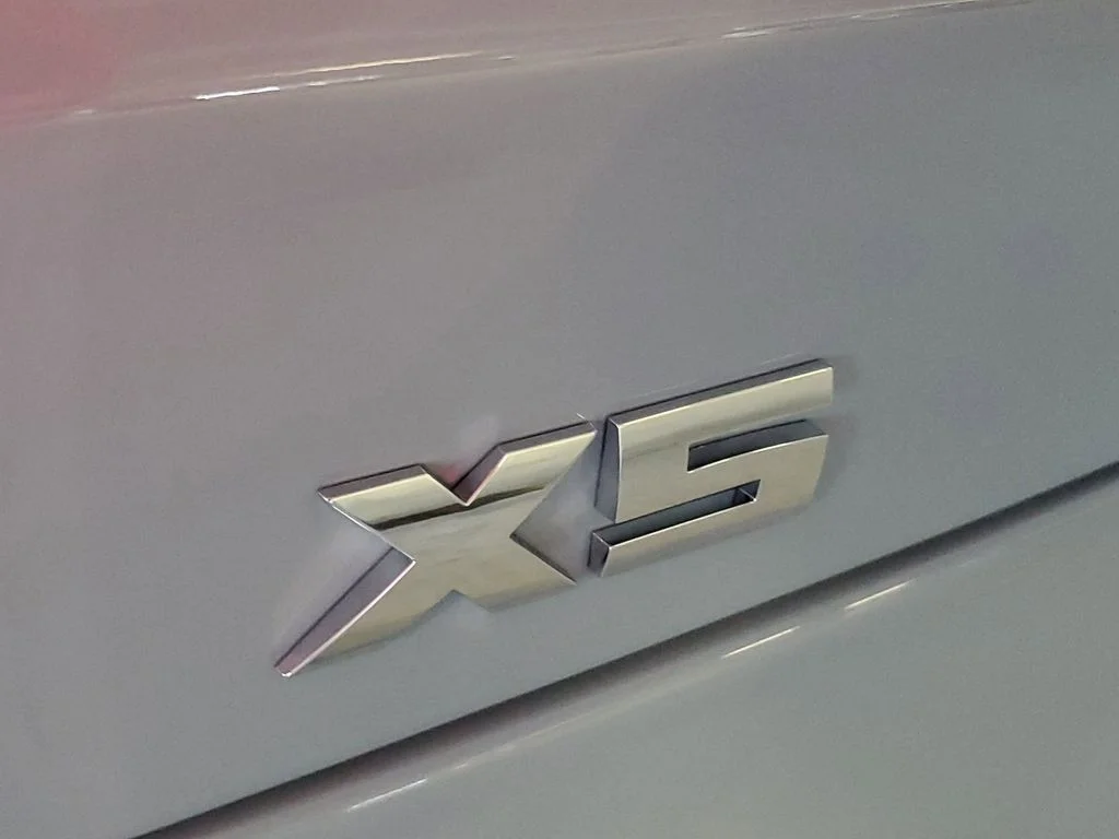 New 2026 Brooklyn Grey Metallic BMW M60i image 6