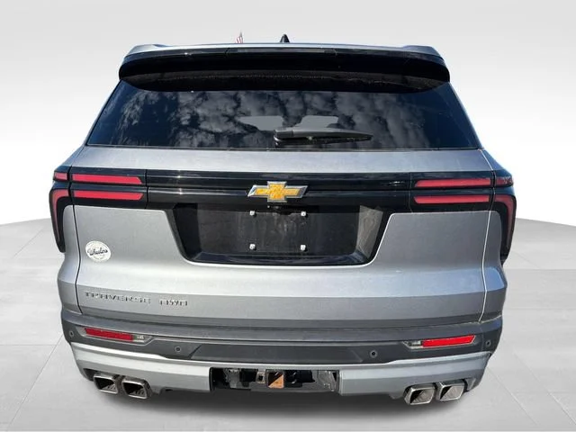 Used 2025 Sterling Gray Metallic Chevrolet LT image 4