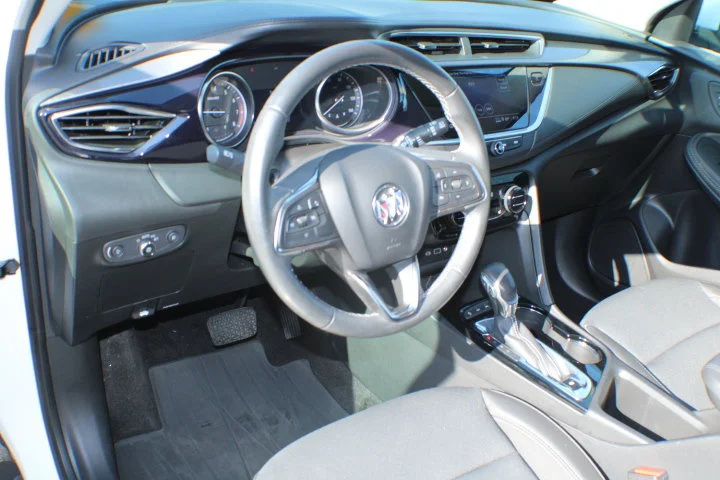 Used 2023 Summit White Buick Select image 7
