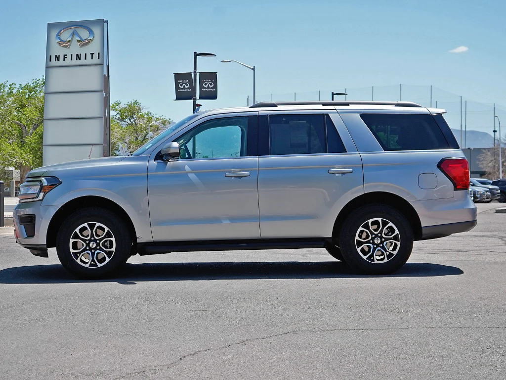 Used 2024 Silver Metallic Ford XLT image 5
