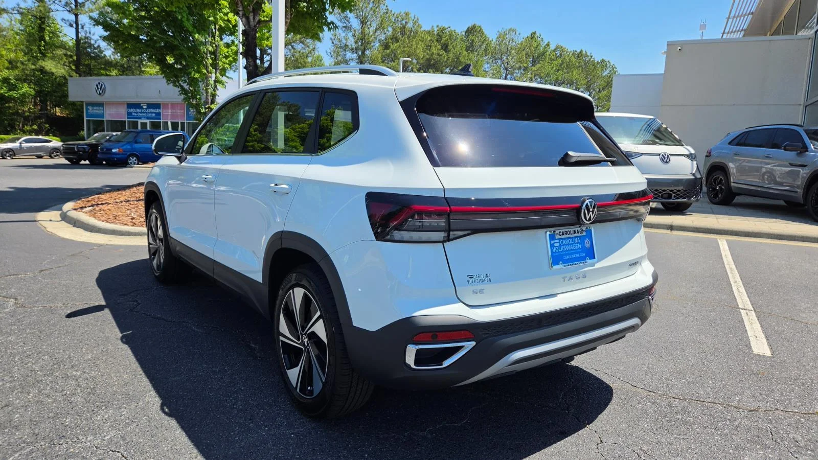 New 2026 Pure White Volkswagen SE image 3