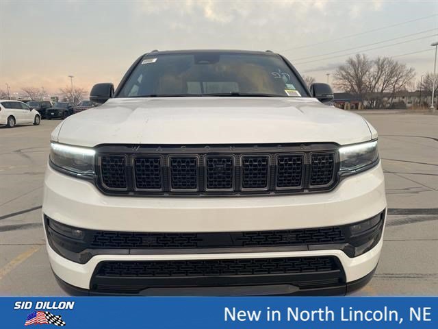New 2025 Bright White Clearcoat Jeep Series II Obsidian image 4