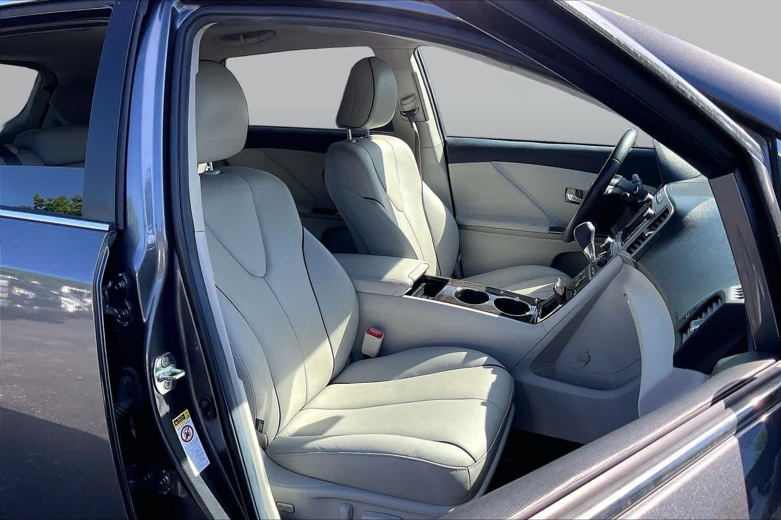 Pre-Owned 2013 Toyota Venza Limited