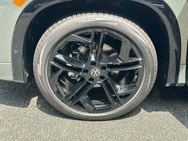 New 2026 Green Volkswagen 2.0T SE R-Line Black image 11