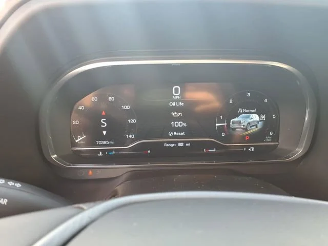 Used 2023 Summit White GMC AT4 image 16