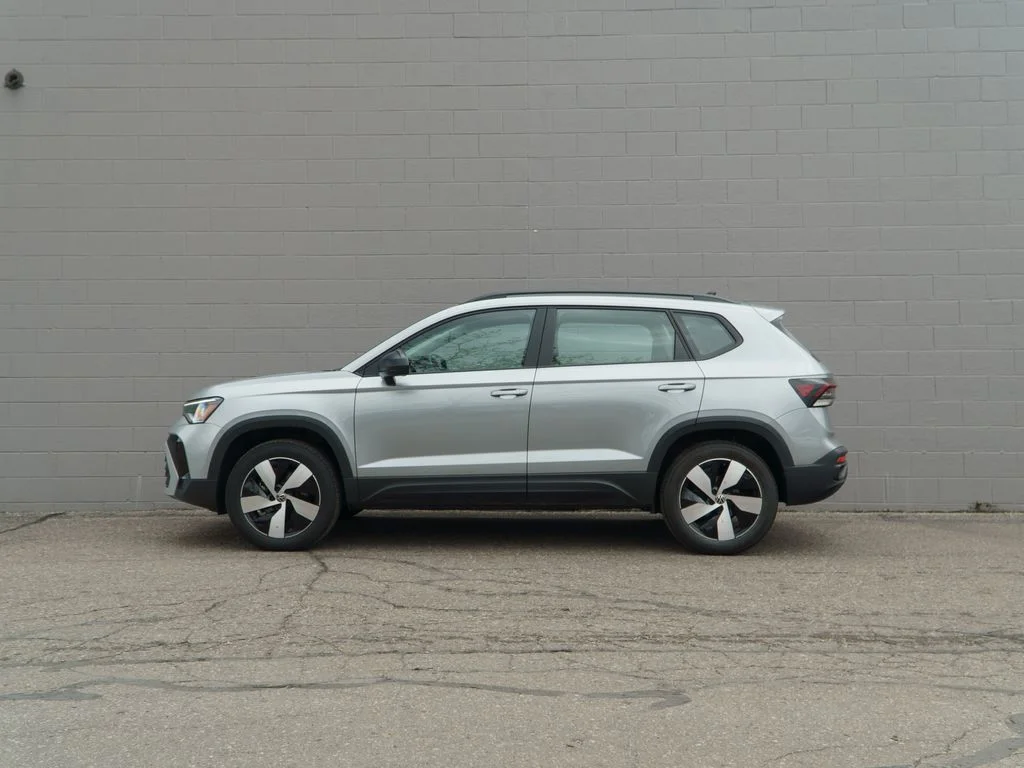 Used 2025 Silver Volkswagen 1.5T S image 2