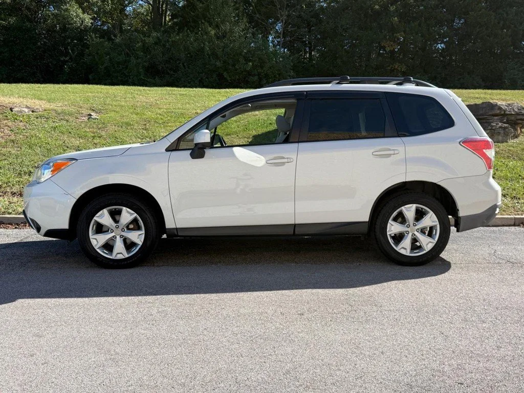 Used 2016 Subaru Forester i Premium with VIN JF2SJAFCXGH440351 for sale in Ballwin, MO