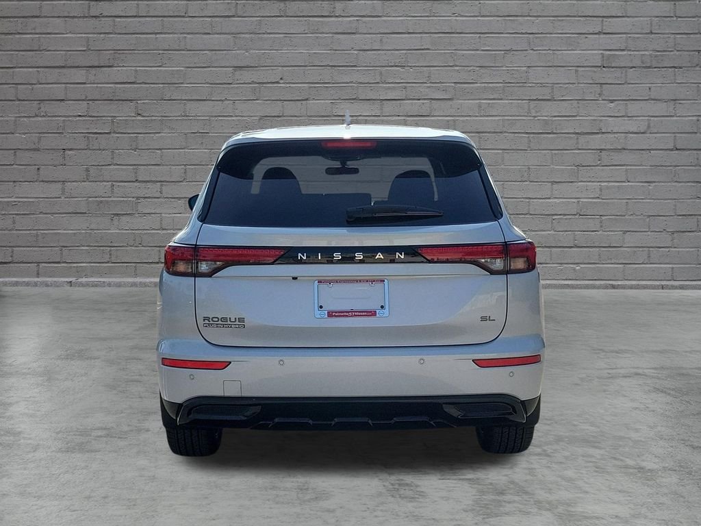 New 2026 White Nissan SL image 4