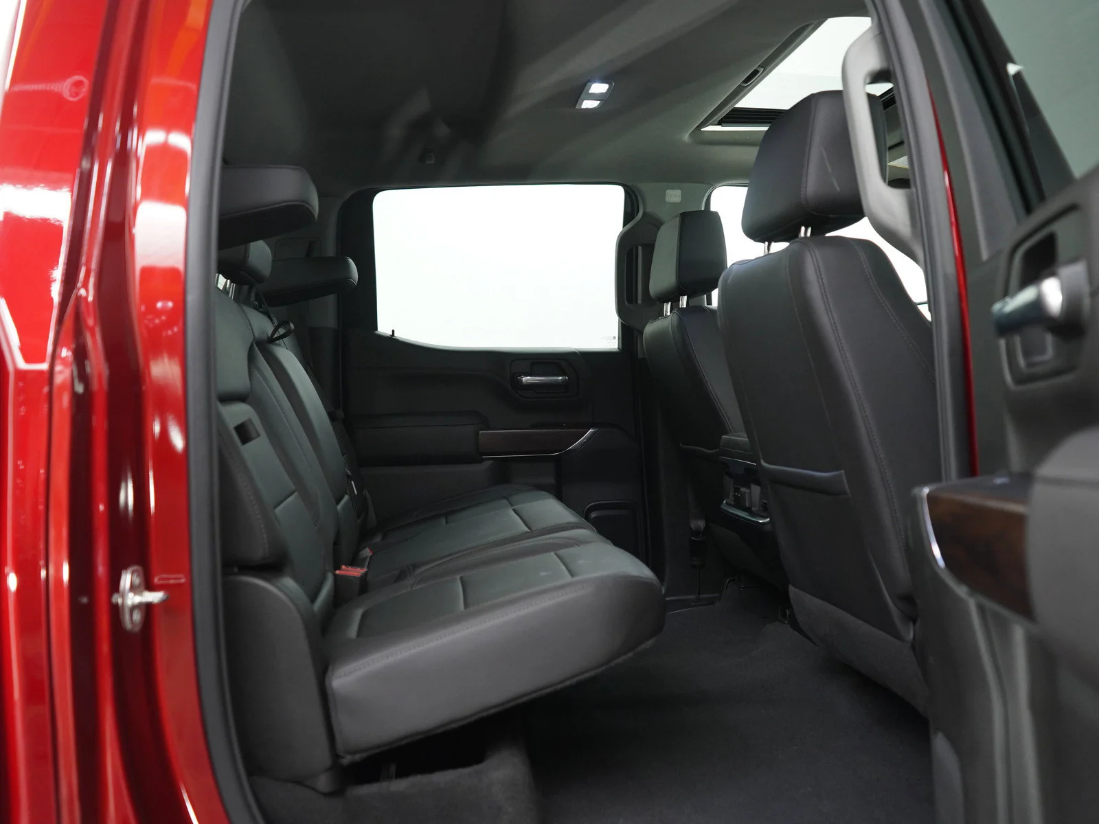 Used 2022 Cayenne Red GMC SLT image 12