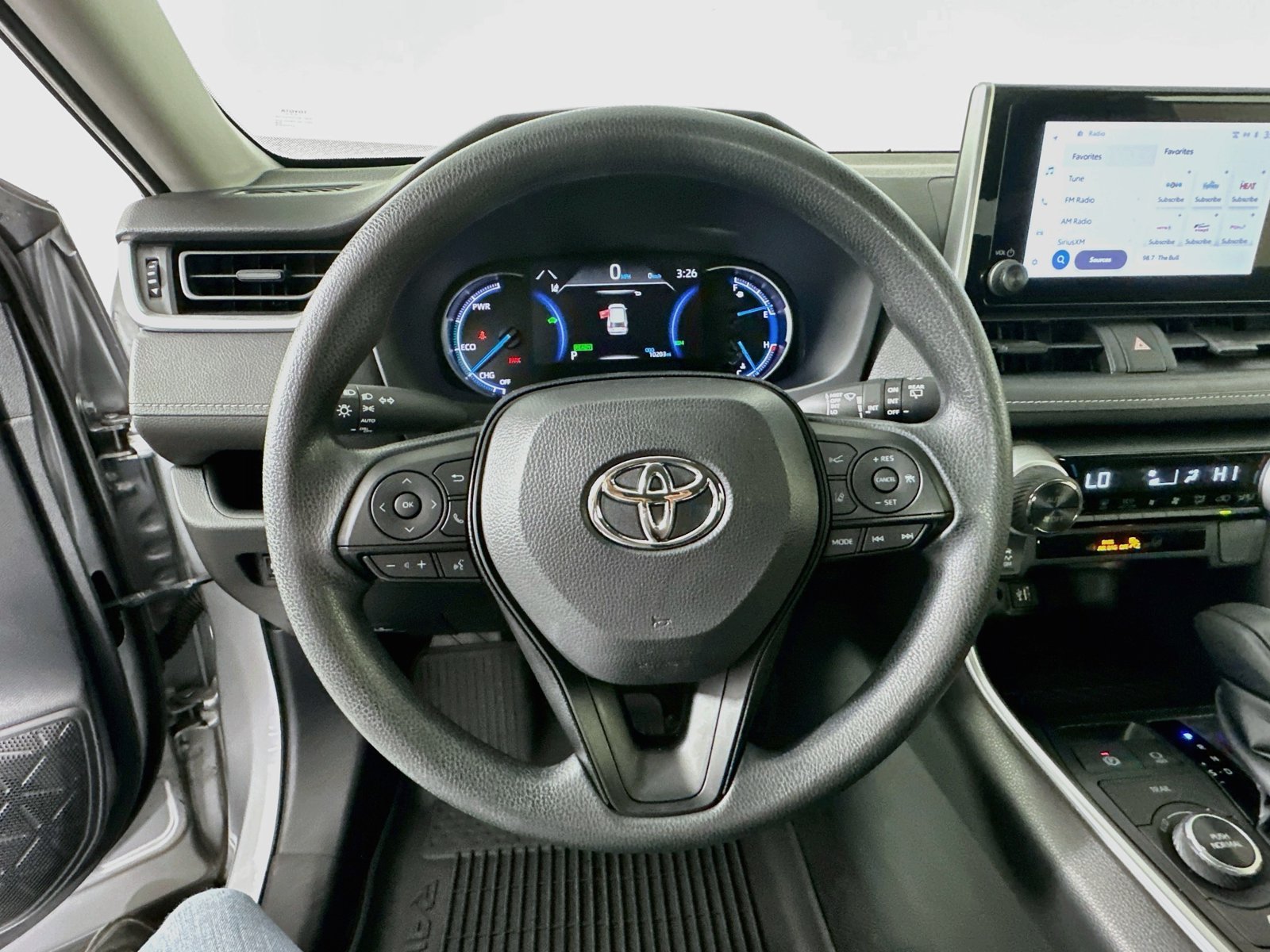 Used 2025 Silver Sky Metallic Toyota XLE image 11