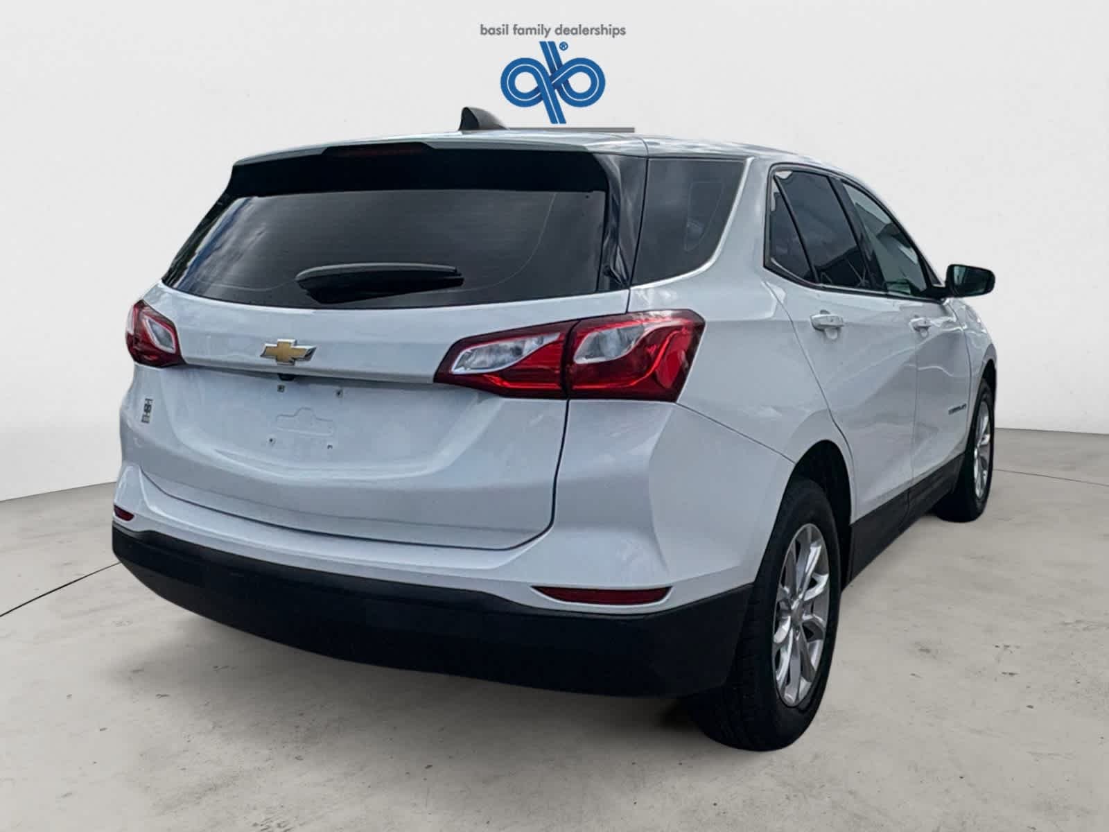 Used 2019 Summit White Chevrolet LS image 7