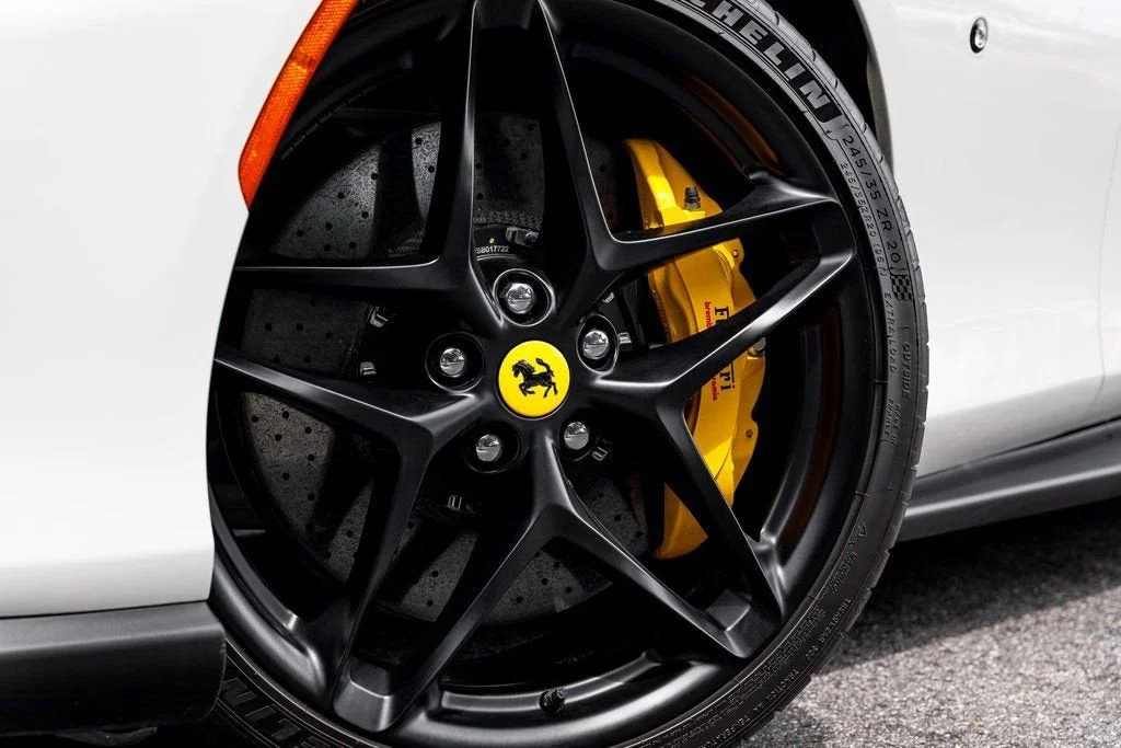 Used 2025 Bianco Avus Ferrari Spider image 9