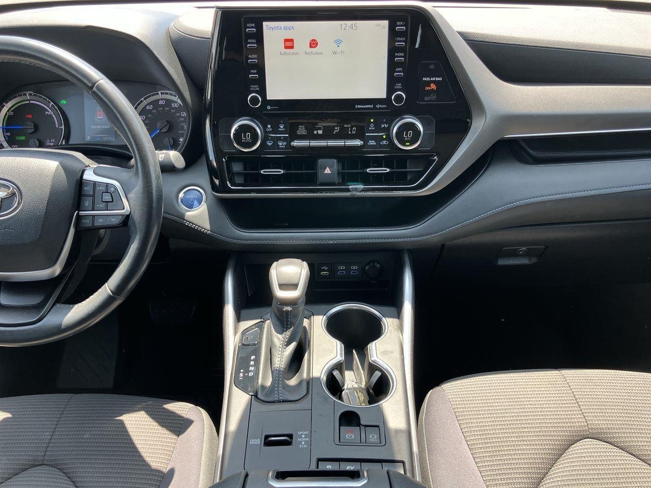 Used 2022 White (Wind Chill Pearl) Toyota Hybrid LE AWD image 16