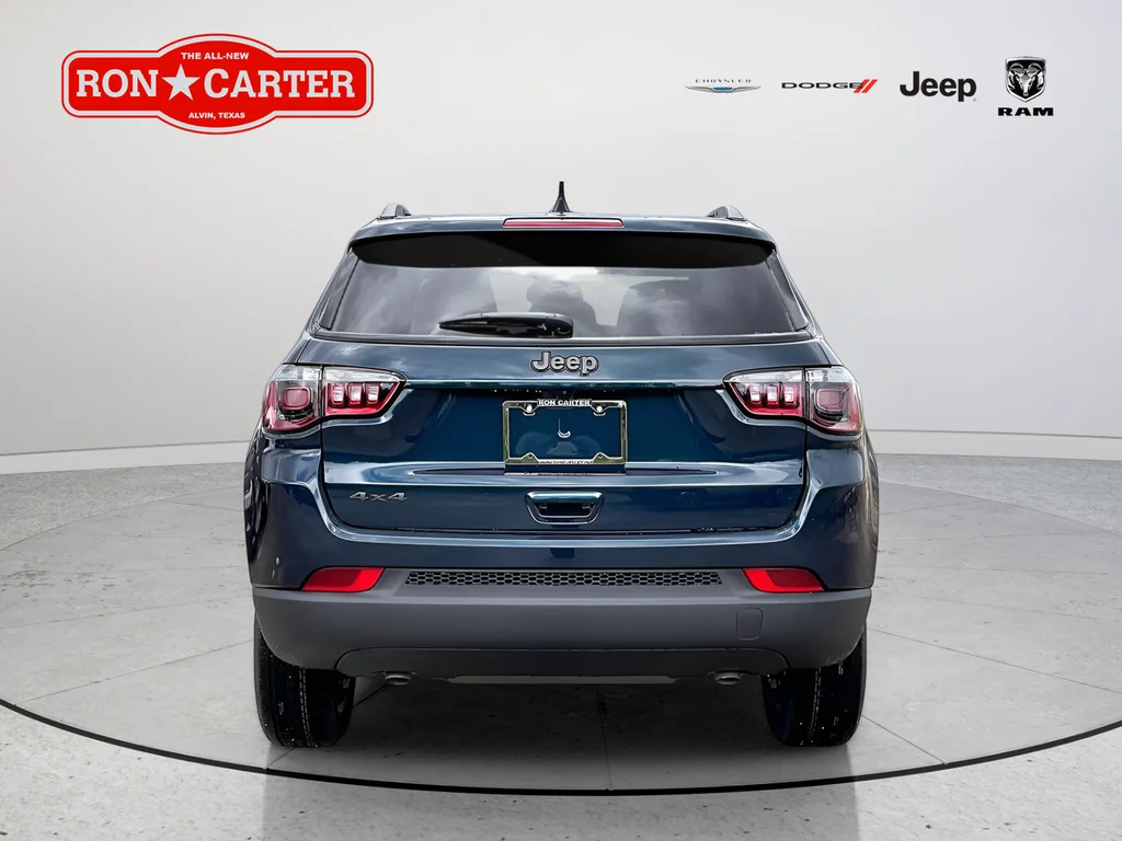 New 2026 Fathom Blue Pearl Coat Jeep Latitude image 4