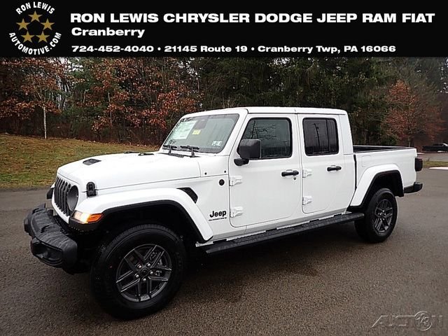 2026 Jeep Gladiator Sport S Auto's photo