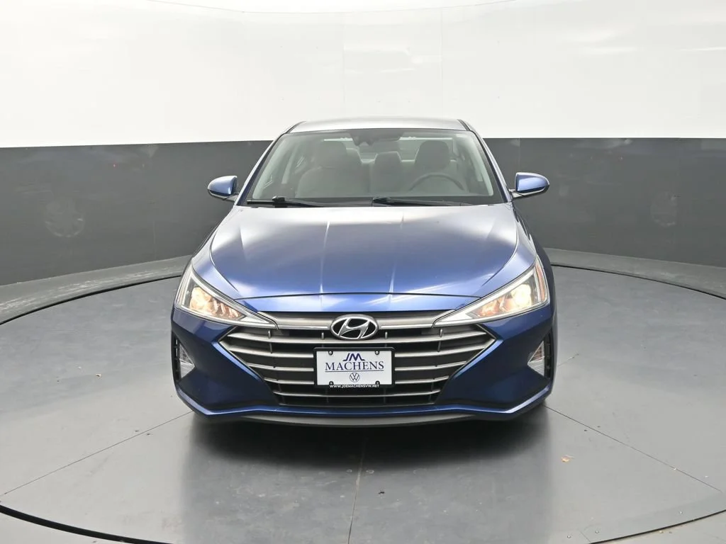 Used 2020 Blue Hyundai SE image 2
