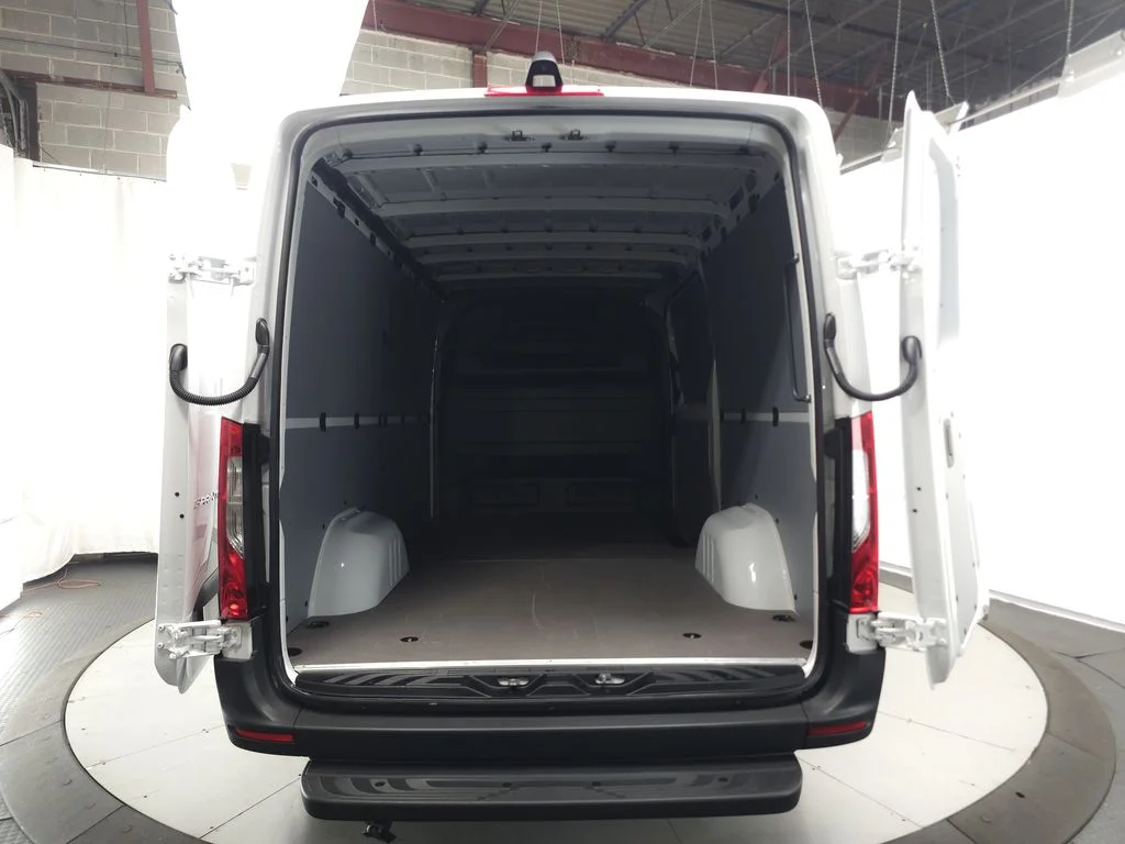 Used 2026 Arctic White Mercedes-Benz Cargo 144 WB image 23