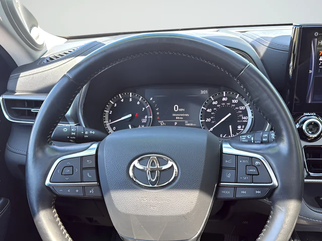 Used 2021 Brown Toyota Platinum image 20