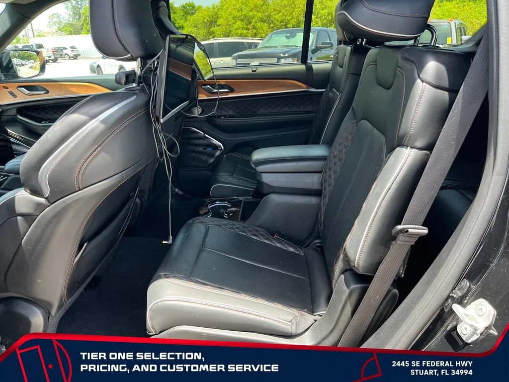 Used 2021 Black Jeep Summit Reserve 4x4 image 11