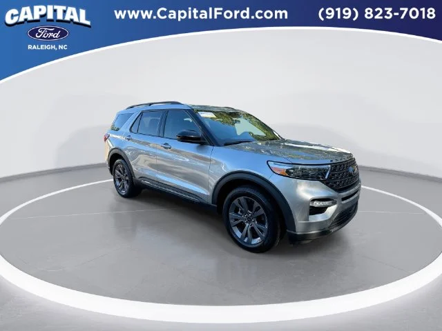 Used 2023 Silver Ford XLT image 2