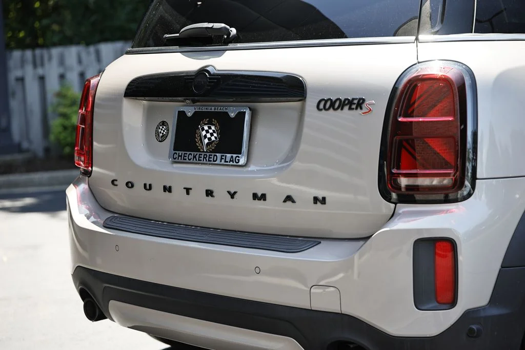 Used 2023 Rooftop Gray Metallic MINI Signature image 10