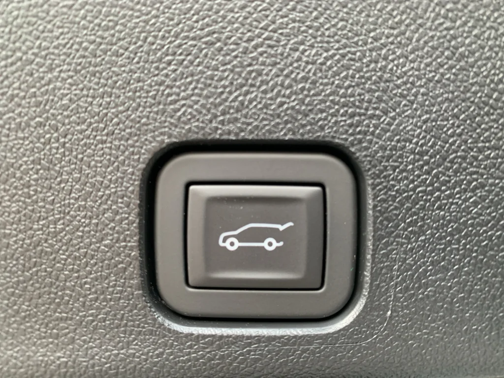 2027 Chevrolet Traverse LT - Photo 9