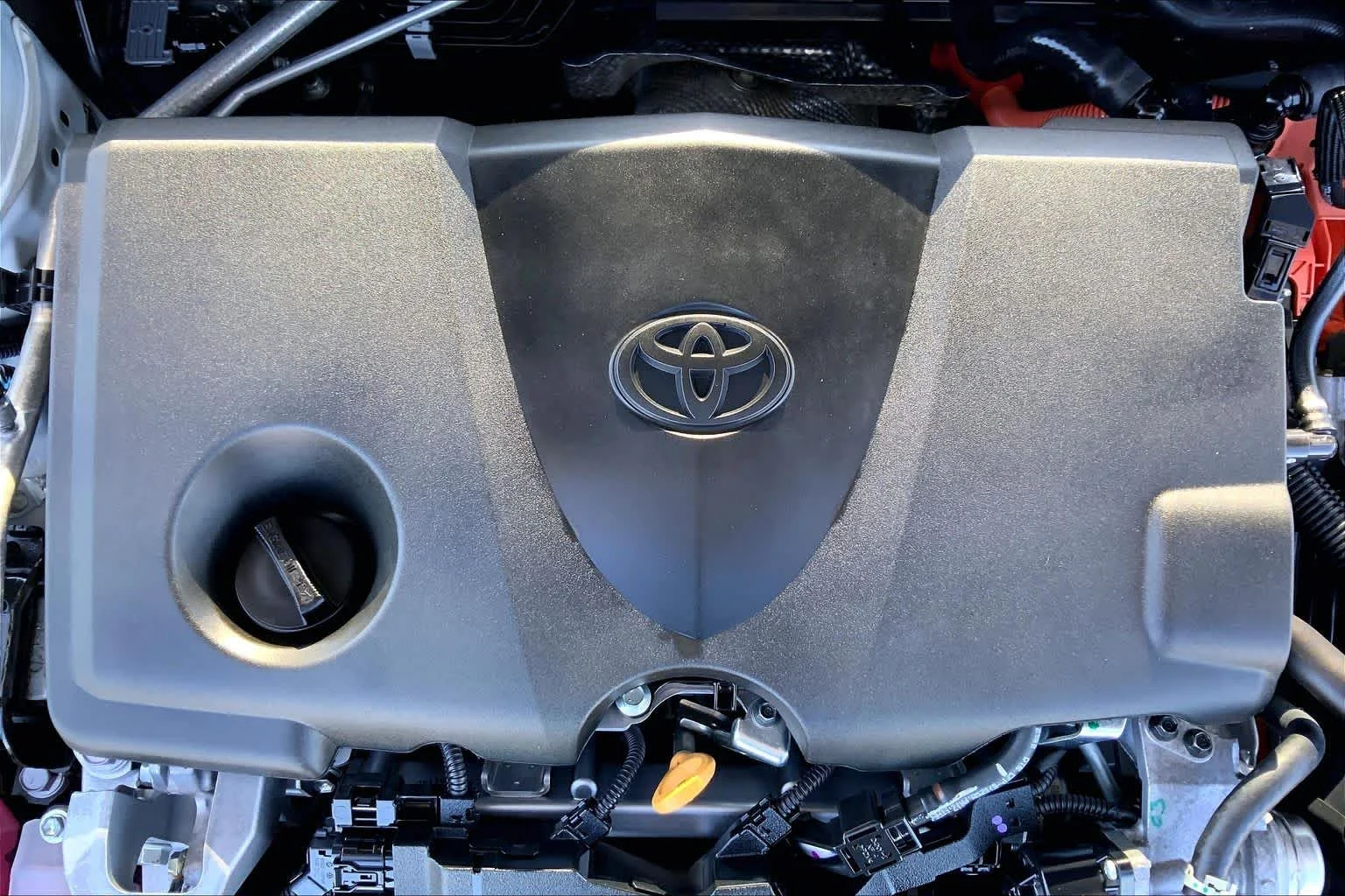 Used 2025 Ice Cap Toyota LE image 32