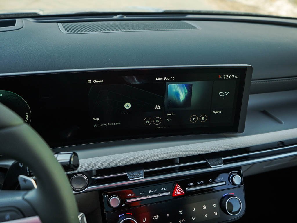 New 2026 Ecotronic Gray Hyundai Limited AWD image 24