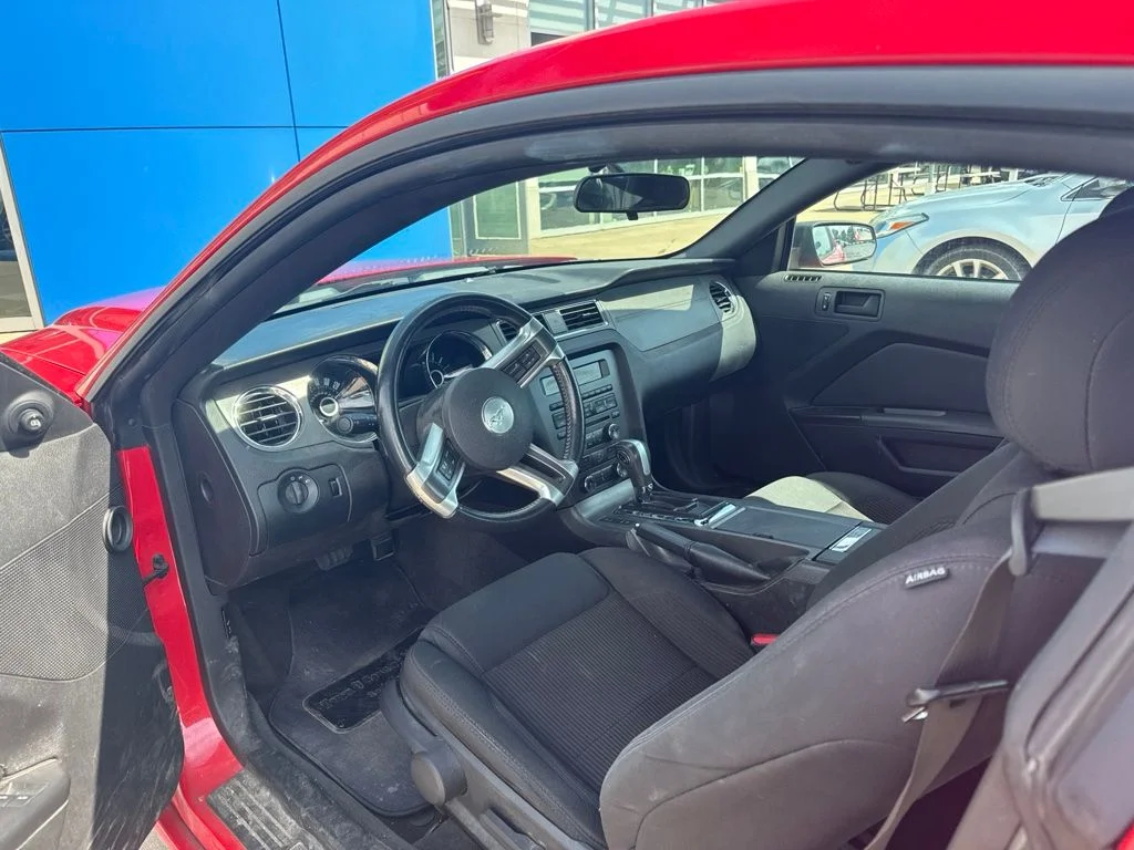 Used 2013  Ford V6 image 7