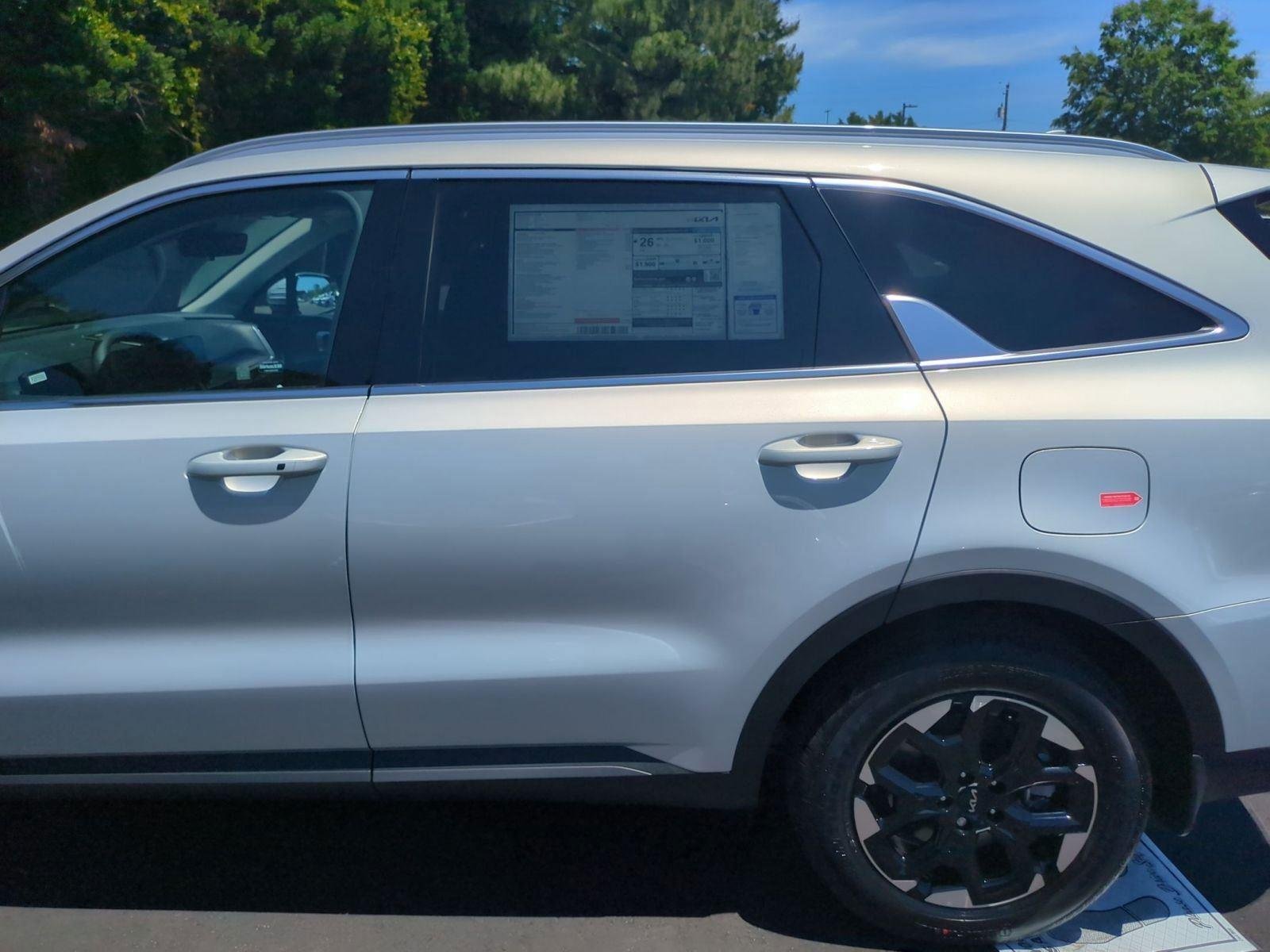 New 2026 Ivory Silver Kia S image 32