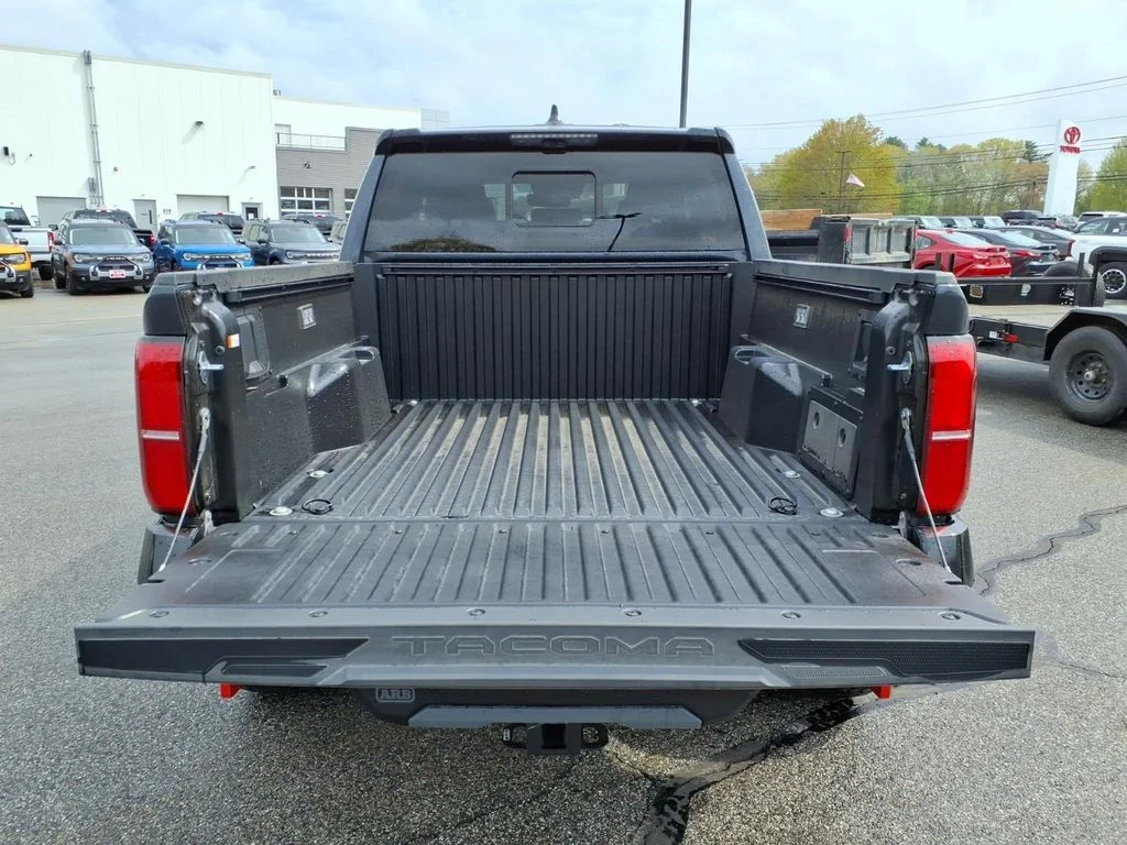 2026 Toyota Tacoma TRD Pro - Photo 7