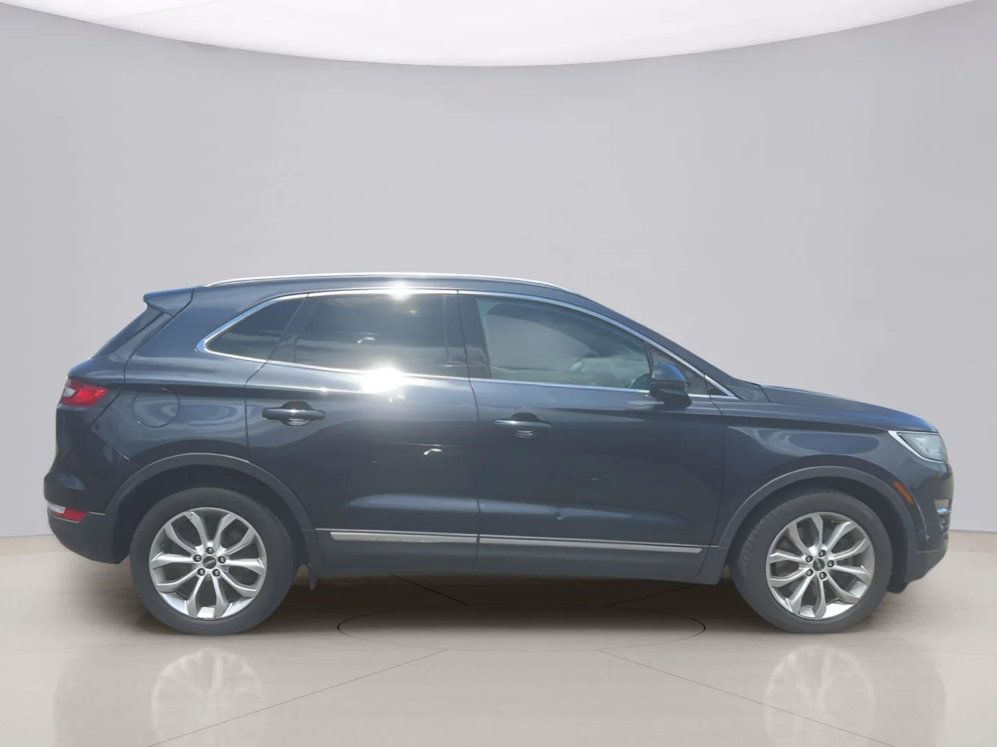 Used 2015 Black Lincoln AWD image 6