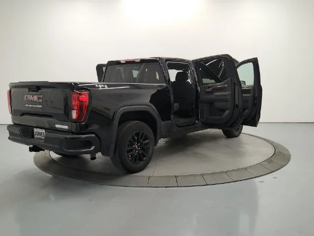 Used 2024 Onyx Black GMC Elevation image 16
