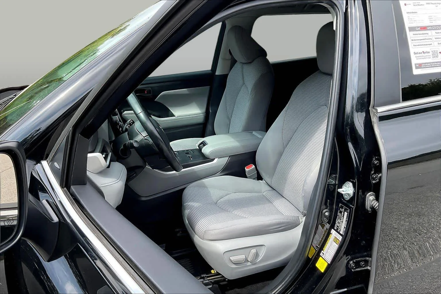 Used 2023 Midnight Black Metallic Toyota LE image 8