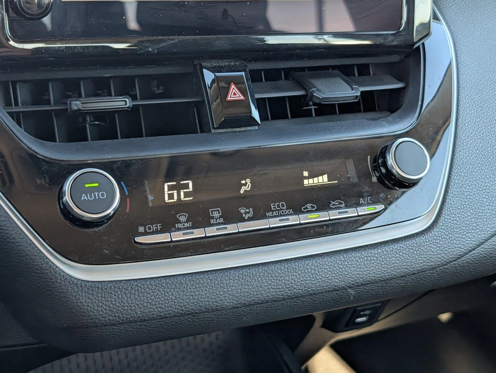 Used 2024 Underground Toyota LE image 17