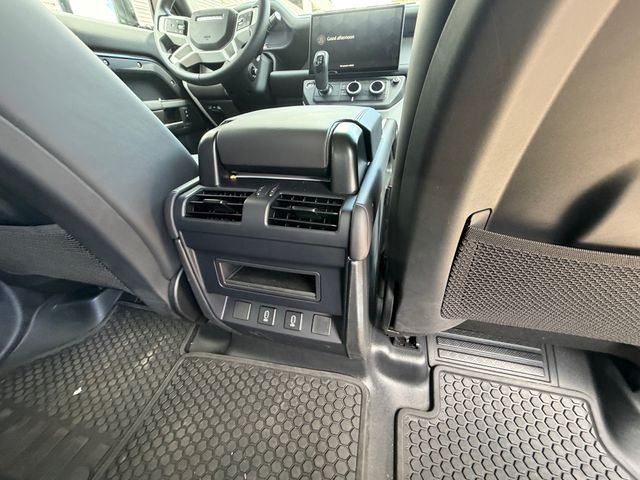 New 2026 Carpathian Grey Land Rover X-Dynamic SE image 17