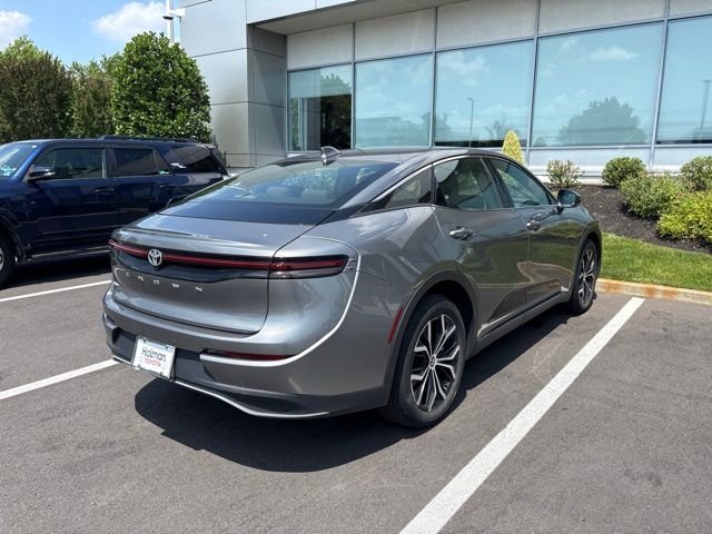 Used 2023  Toyota XLE image 7