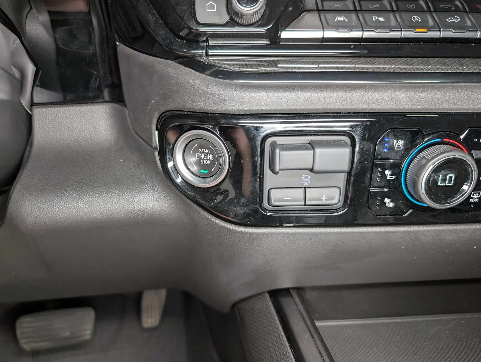 Used 2023 Sand Dune Metallic Chevrolet ZR2 image 32