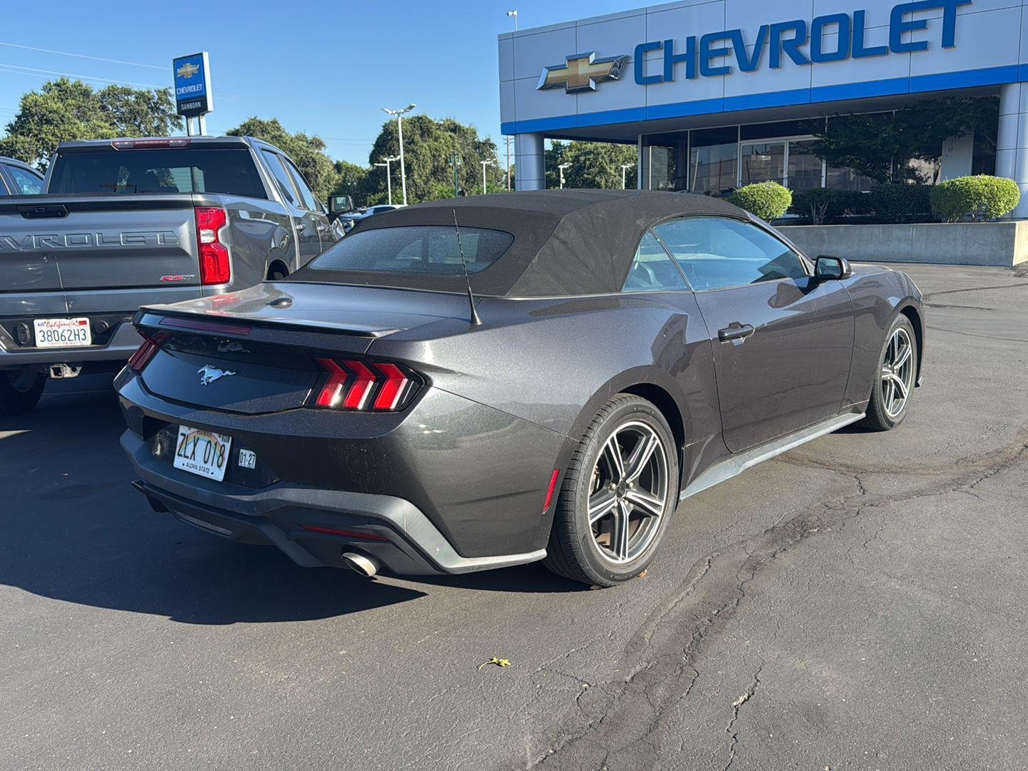 Used 2024  Ford EcoBoost image 3