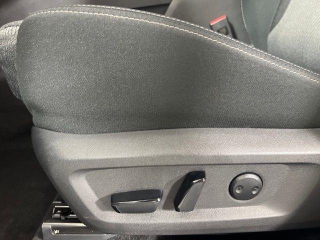 2025 Nissan Rogue SV - Photo 14