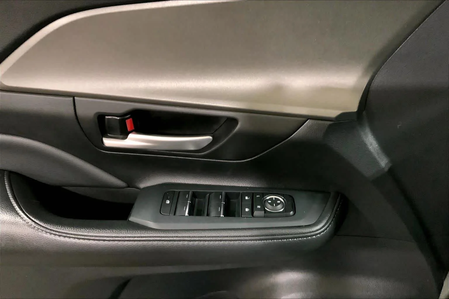 Used 2025 Celestial Silver Metallic Toyota XLE image 36
