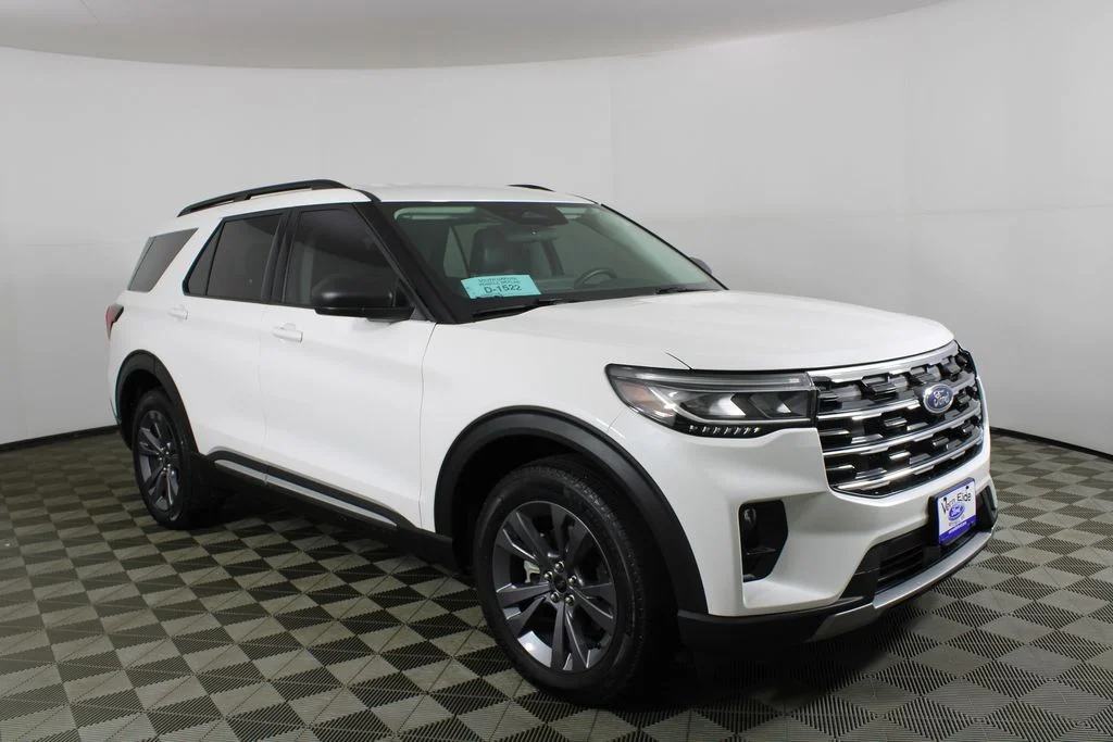 2025 Ford Explorer Active 4WD (PL535)'s photo