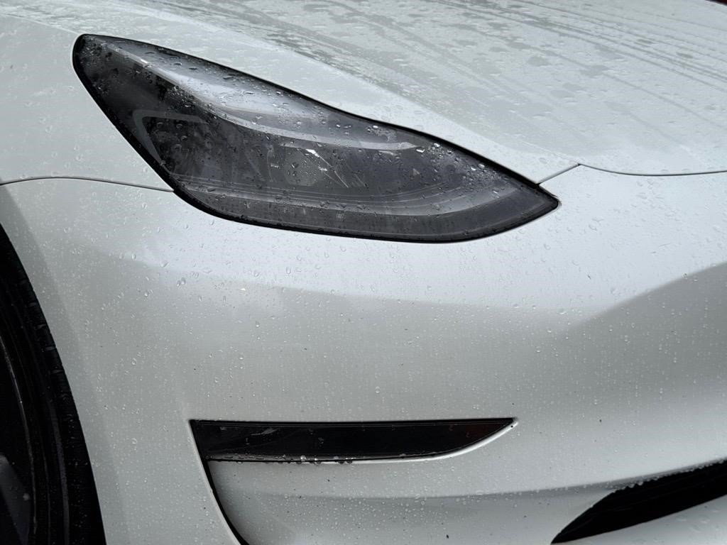 Used 2023  Tesla Base image 17