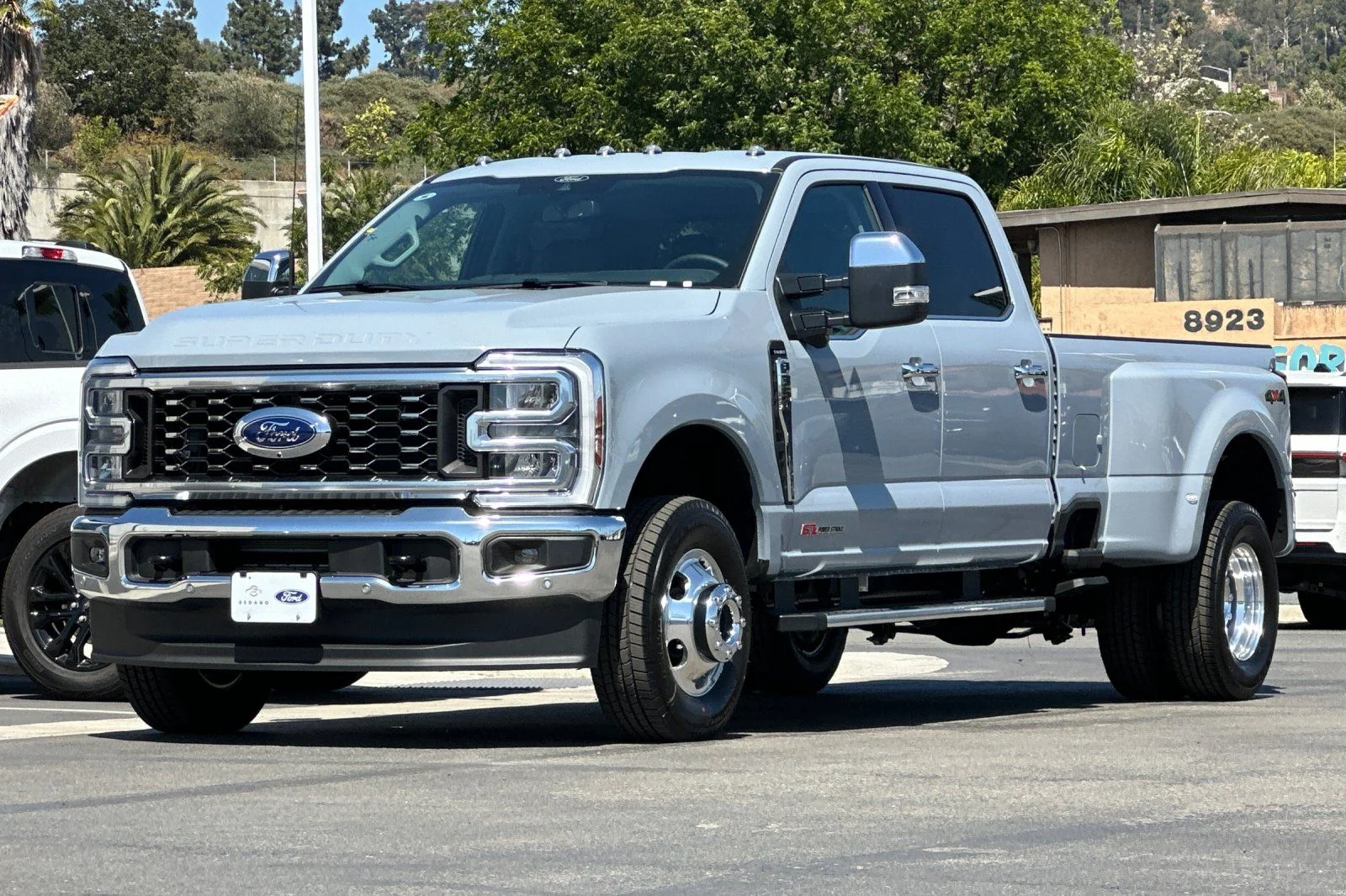New 2026 Glacier Gray Metallic Tri-Coat Ford F-350® Lariat® image 7