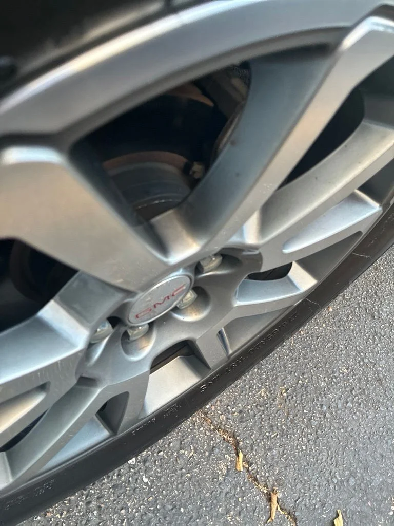 Used 2019 Black GMC Denali image 3
