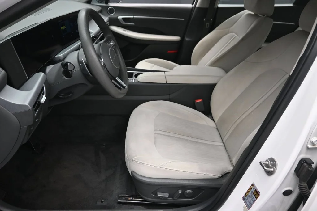 Certified Used 2024 White Hyundai SEL image 16